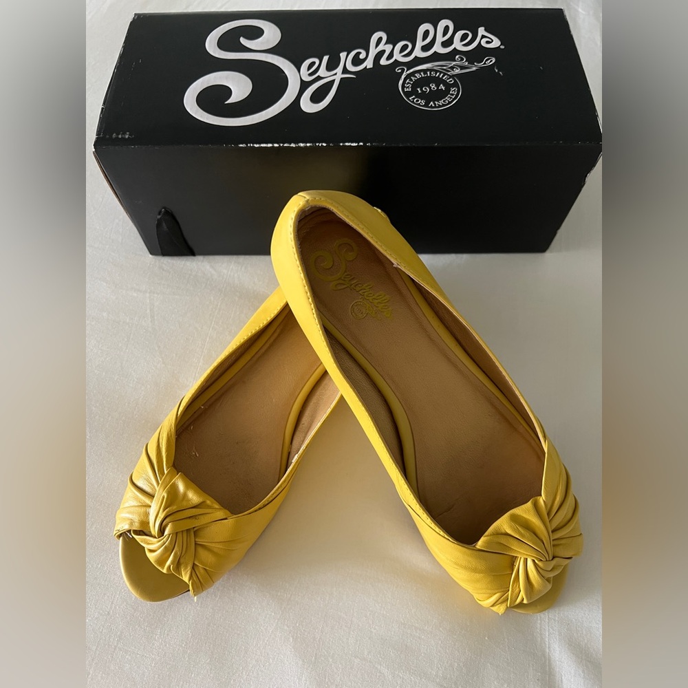 Seychelles Sunny Yellow Knotted Flats